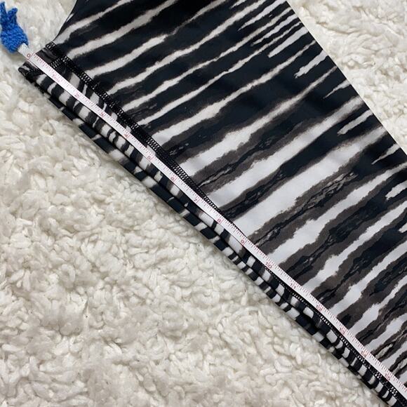 Nike Capri Tie Dye leggings Stripes F6 - Picture 8 of 10